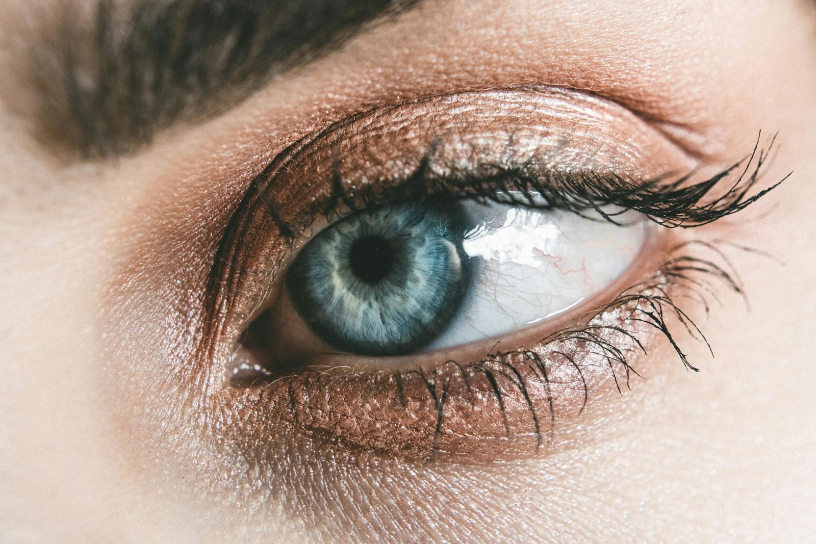 Euphoria Jules  Eyeliner: Iconic Makeup Style & Character